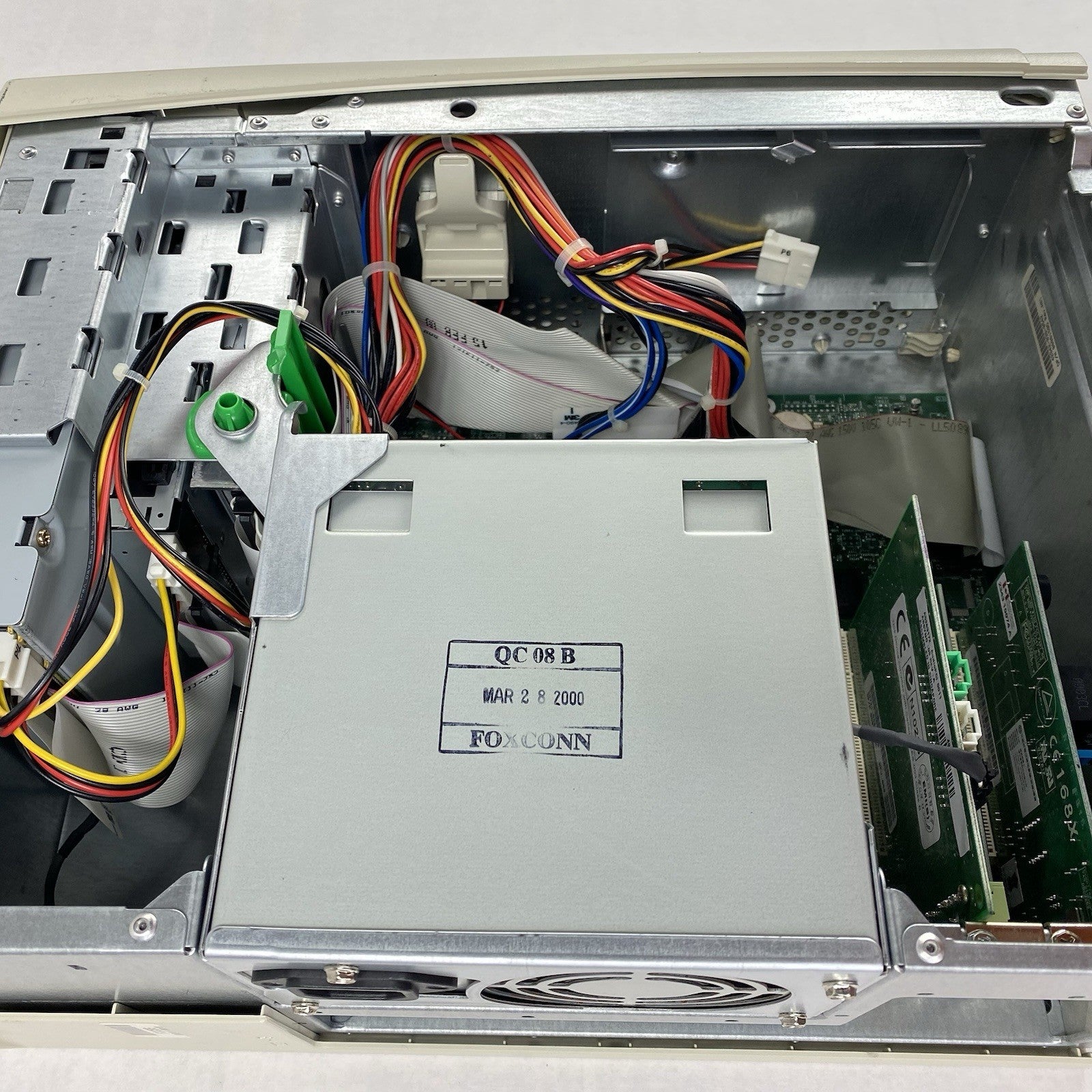 Dell Dimension L466CX Intel Celeron 466MHz 64MB RAM No HDD No OS