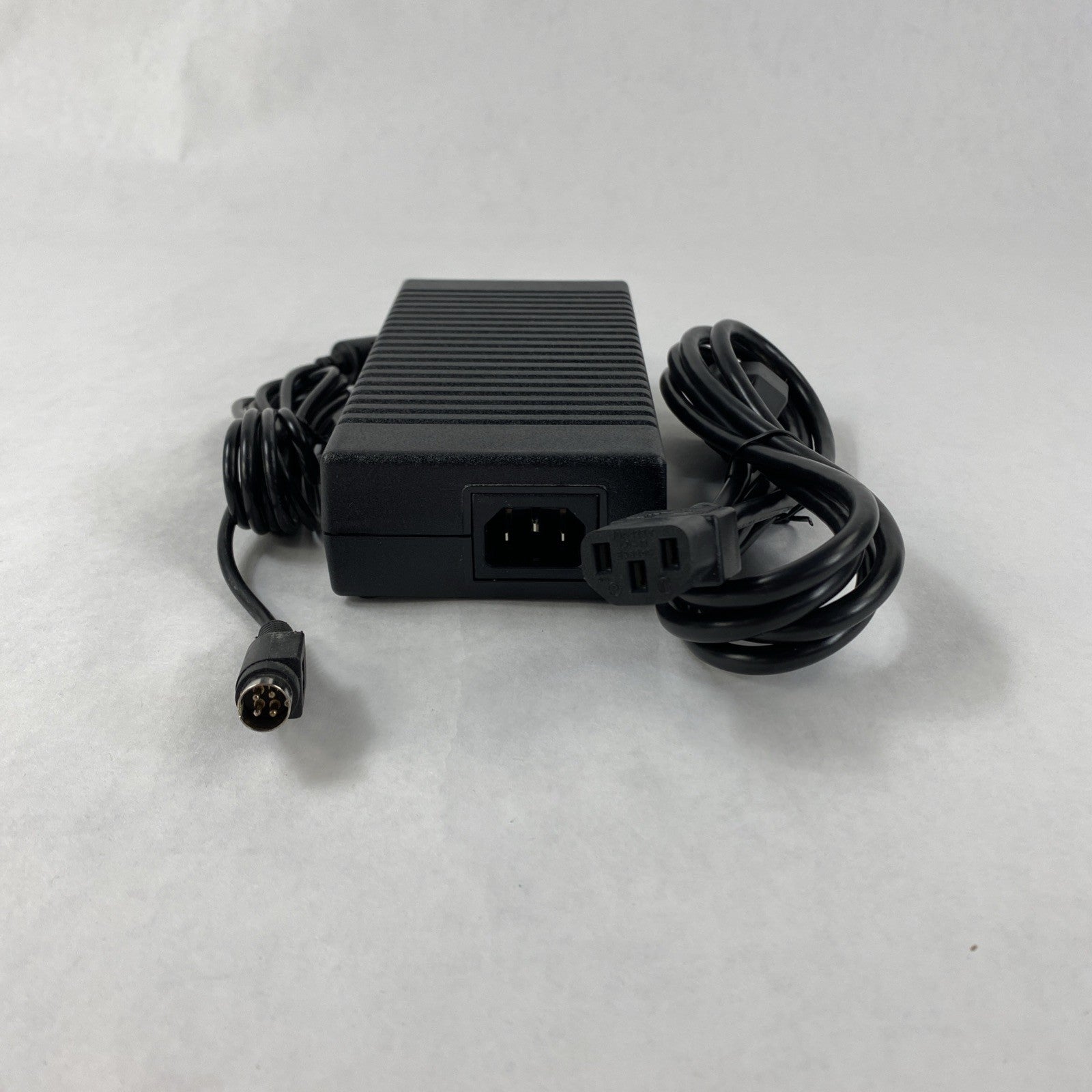 Delta Electronics DPSN-150 JB D 150W AC Adapter4