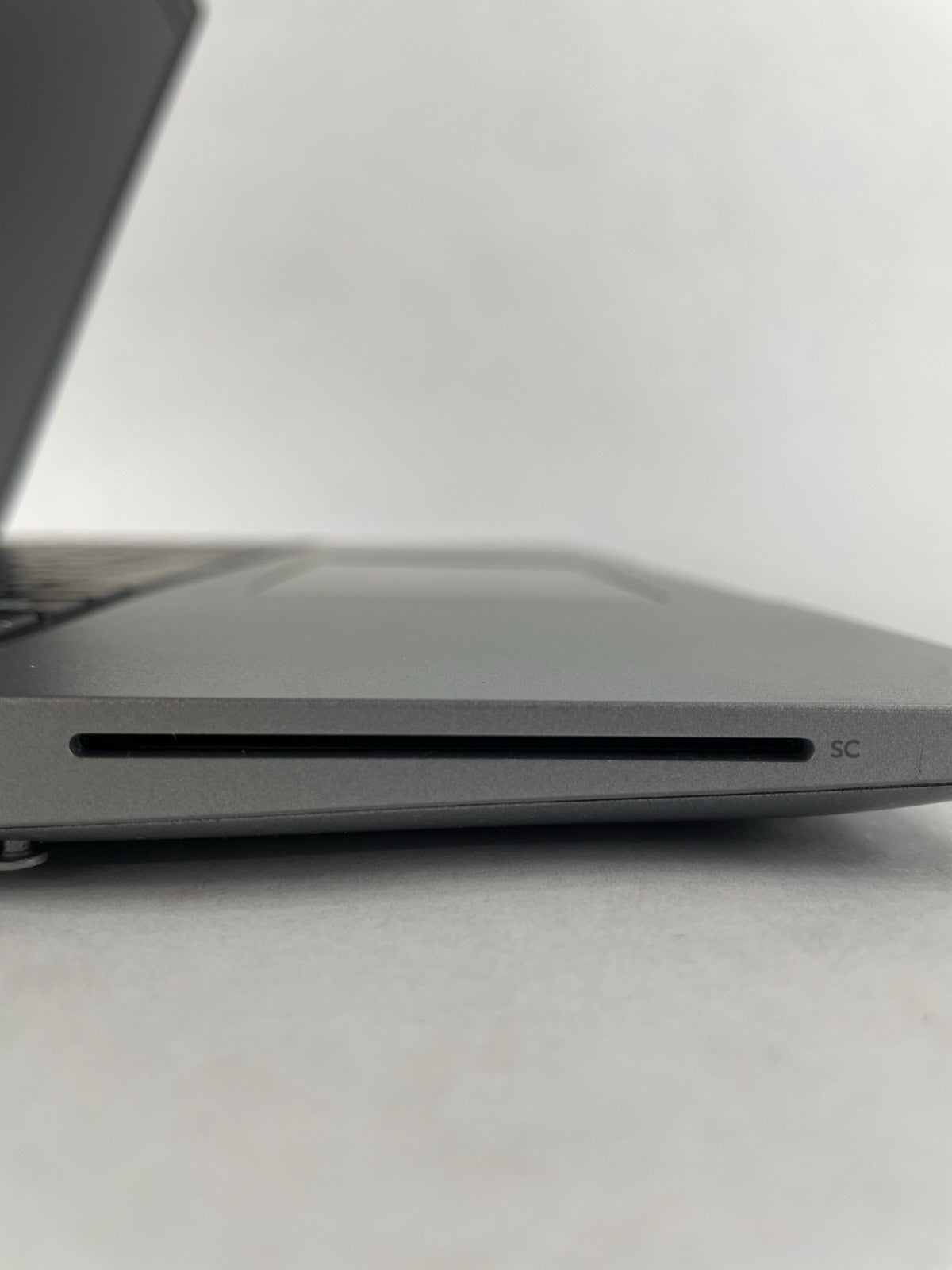 Dell Latitude 5540 15.6" i5-1345U 4.35 GHz 8 GB RAM No SSD/OS/AC - Worn6