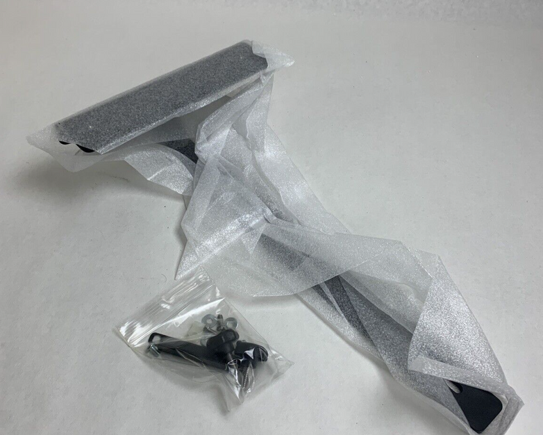 QSR 600-1009 QBracket  Monitor Mount Adapter Plate New Box Opened