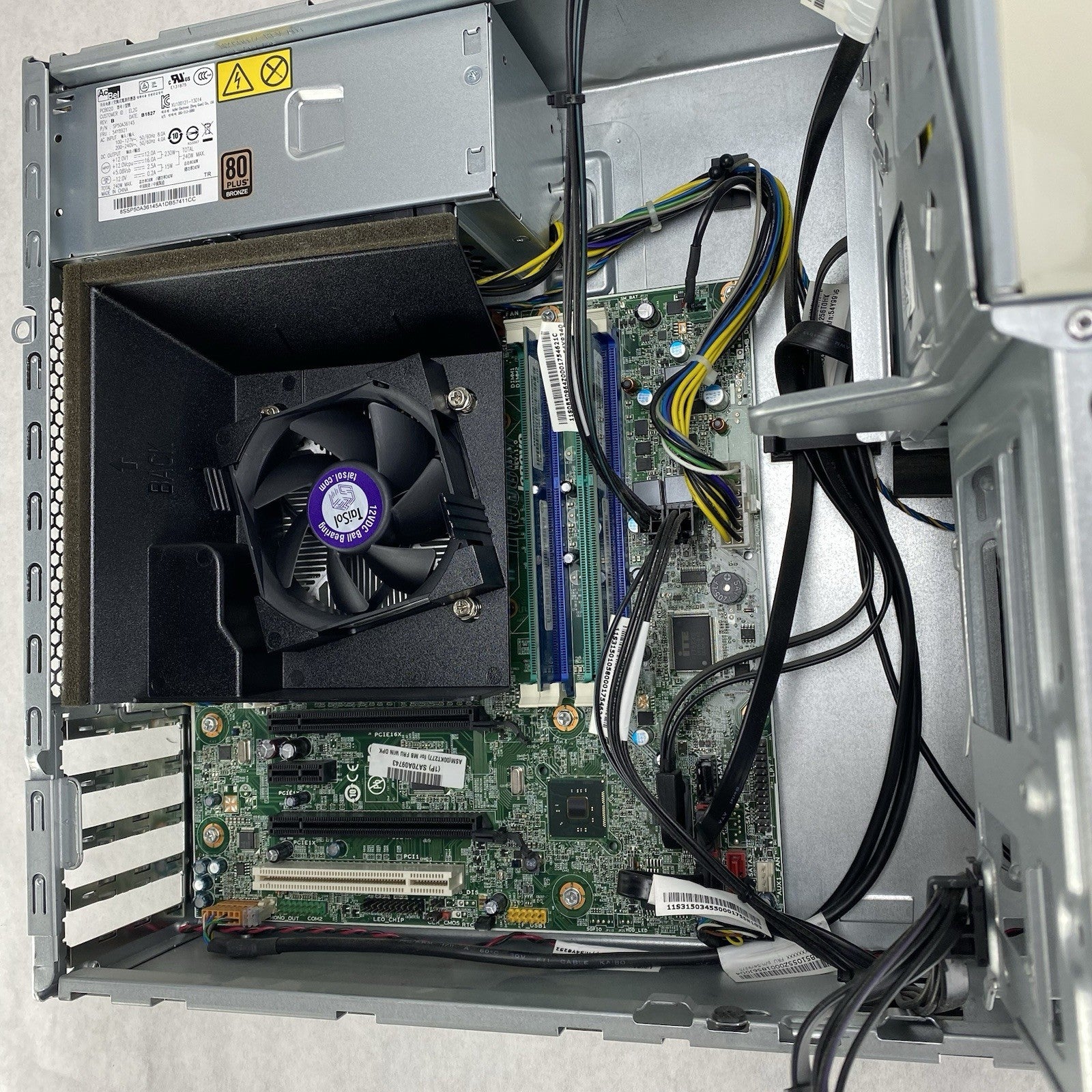 Lenovo ThinkCentre M93p Intel Core i5-4570 3.2GHz 8GB RAM No HDD No OS