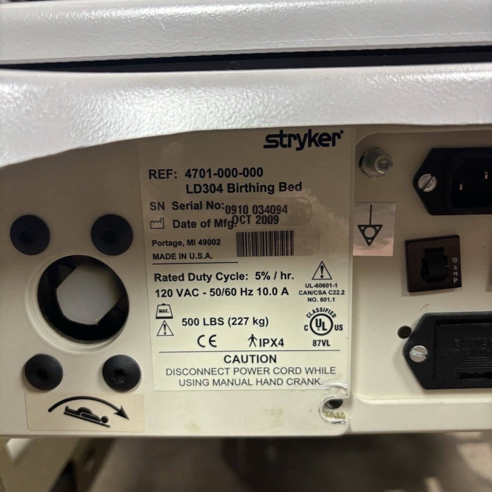 Stryker LD304 Birthing Bed Powers and Lifts Torso Hydraulic Stuck