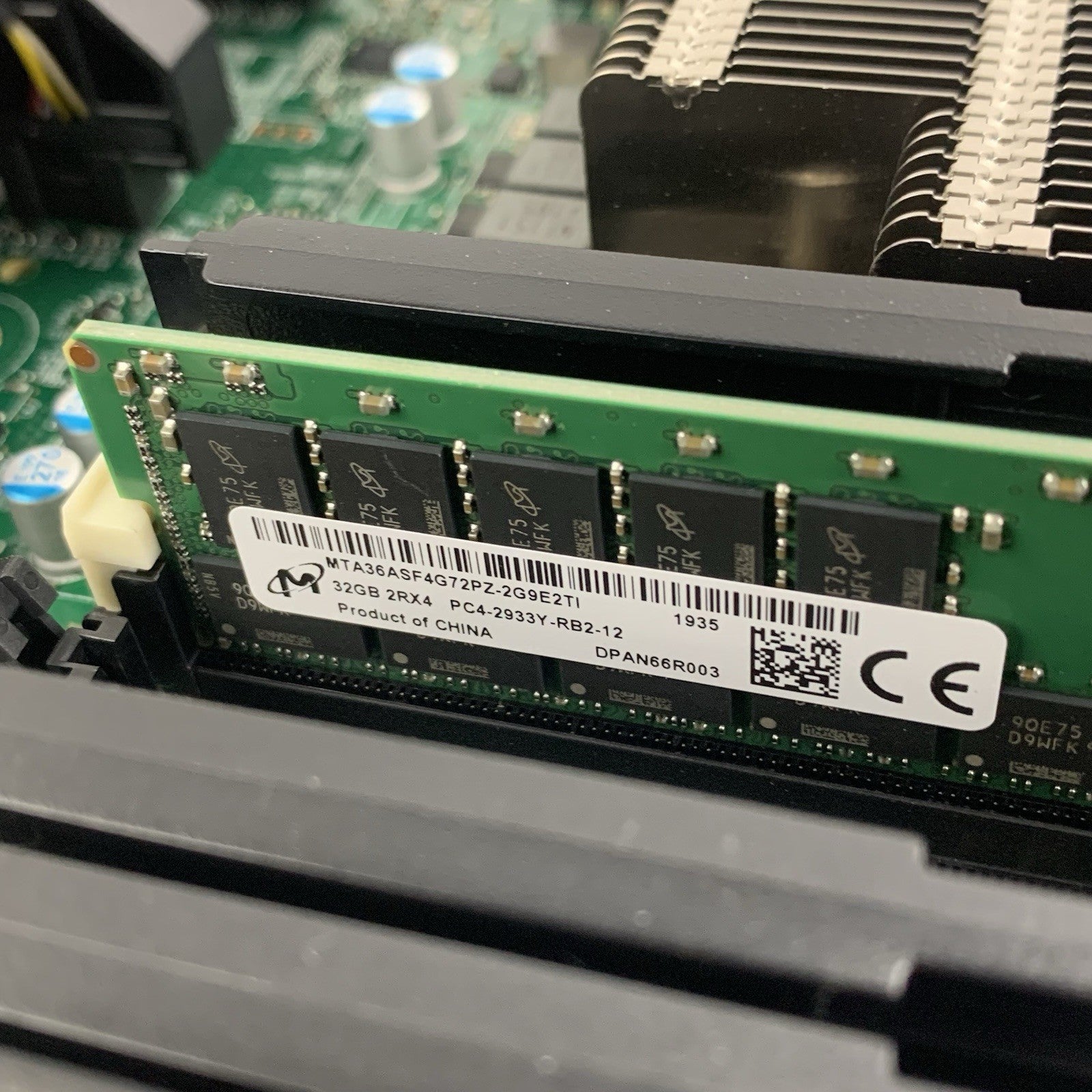 Dell PowerEdge R640 1U 8SFF Server 2x Gold 6238 2.1 GHz 64 GB H740 No OS No HDD17