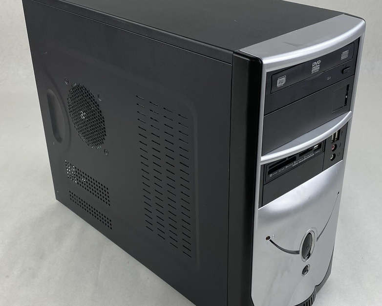 Foxconn TLM436 Mid ATX Computer Case with 300W Power Supply