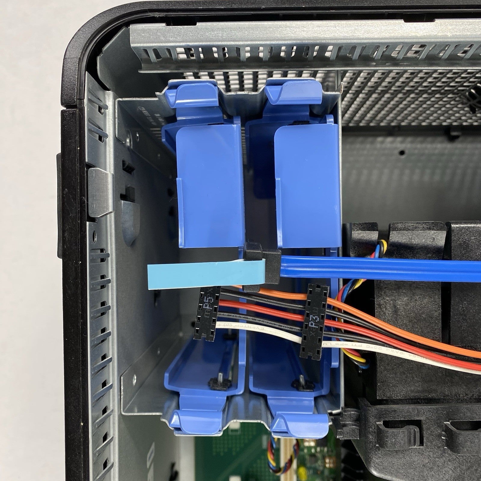 Dell OptiPlex 755 MT Intel Core 2 Duo E6550 2.33GHz 2GB RAM No HDD No OS