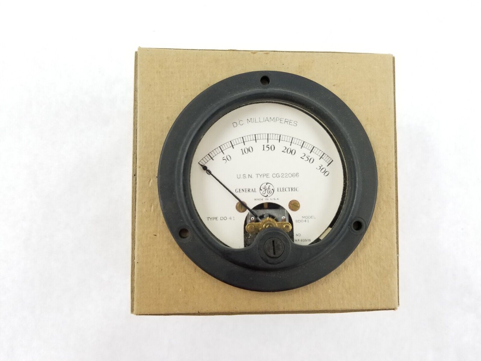GE U.S.N Type CG-22066 DC Milliamperes 8D041