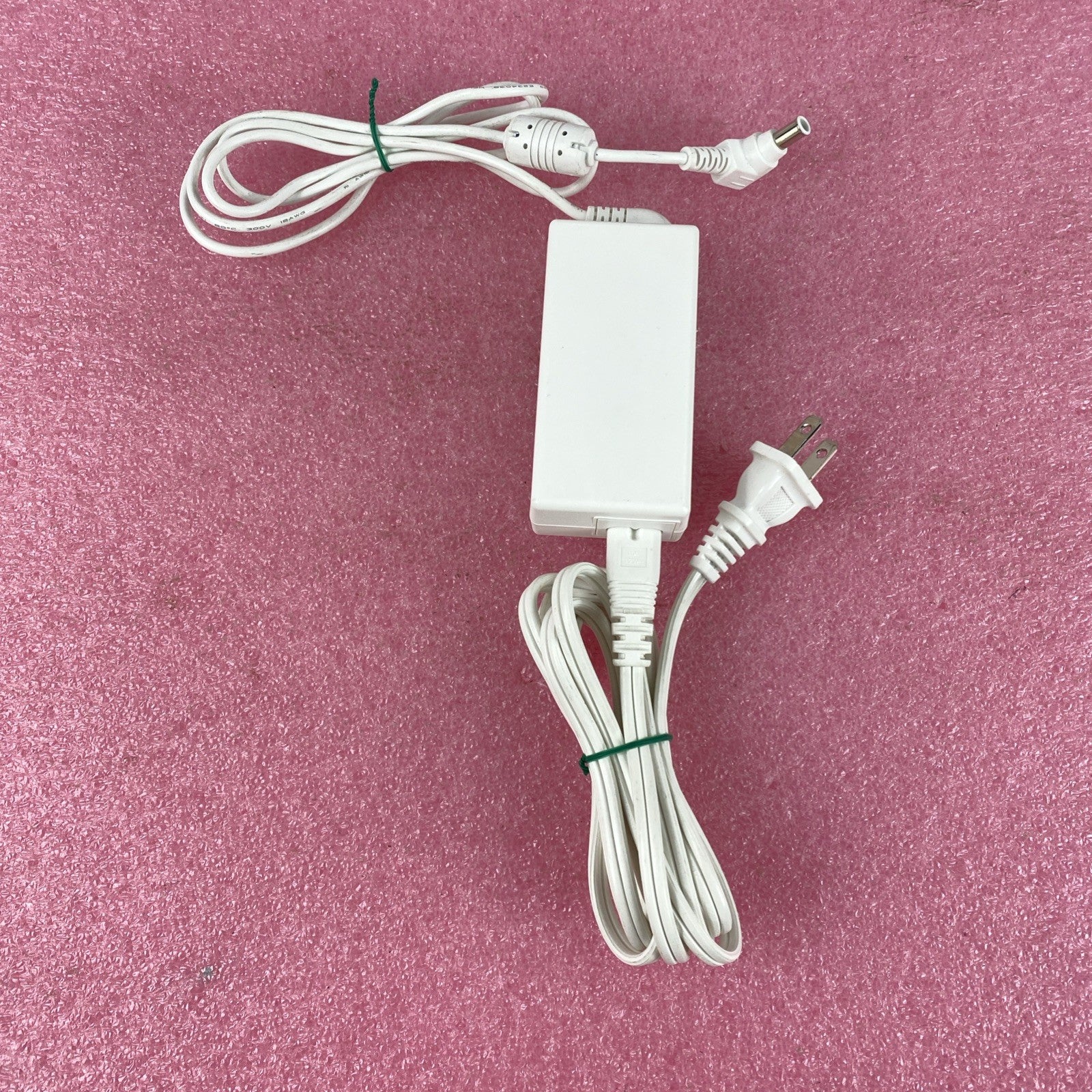 PFU Limited DA-40A16 40W AC Adapter w/ Power Cord Lot of 31