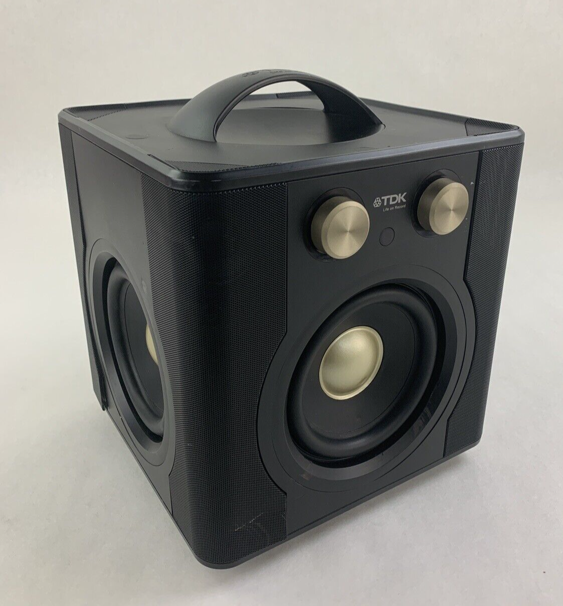 TDK TDK-V513 Wireless Bluetooth Sound Cube Speaker Tested with a Bad Aux Port