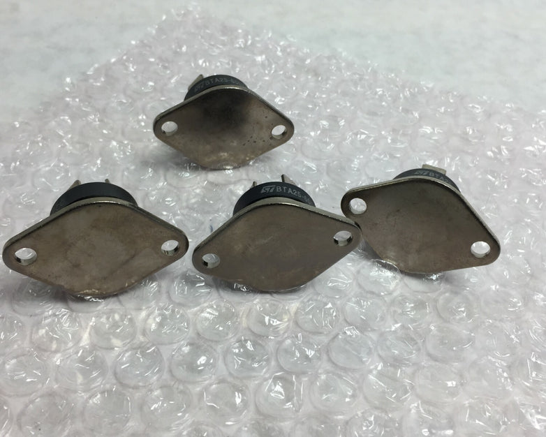 ST BTA25-600AC840 TRIAC  Lot of 4