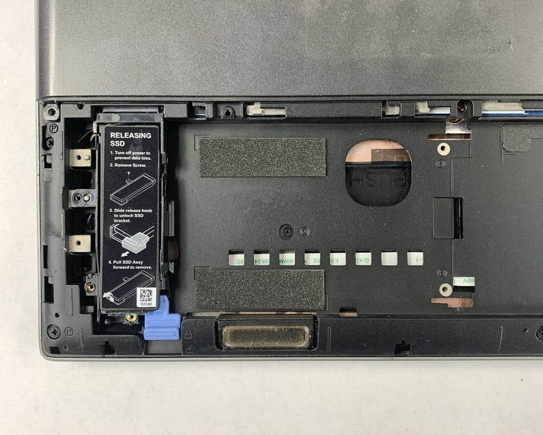 Dell Precision 7740 Intel i7-9850H 2.60 GHz 16 GB RAM 17.3" No HDD No OS No Batt