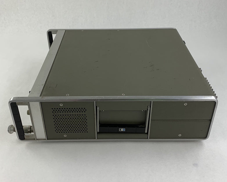 HP Hewlett-Packard 8640B Signal Generator - Power Tested