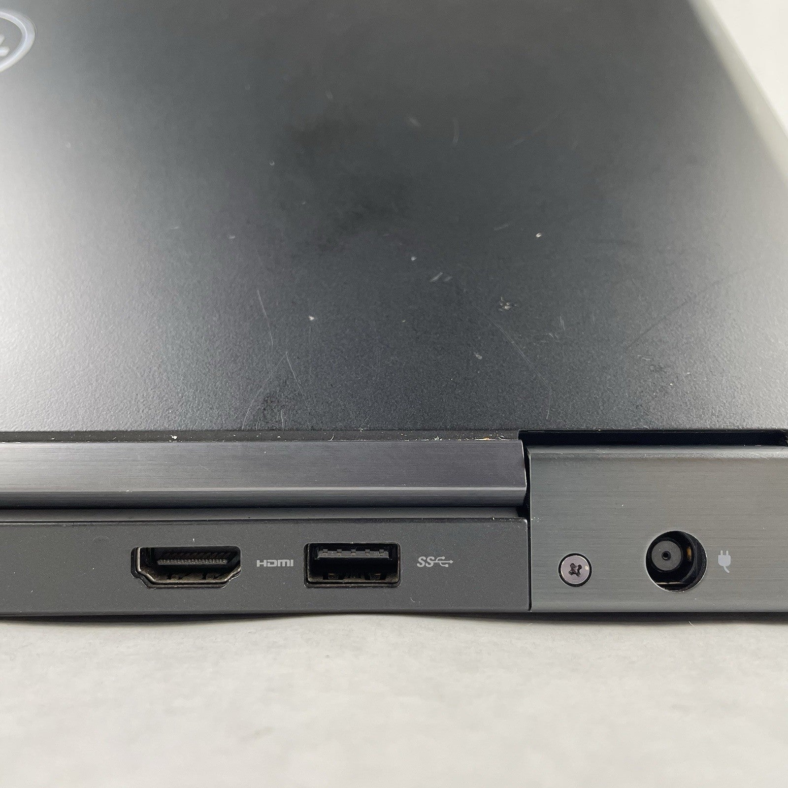 Dell Latitude 5580 15.6" i5-7300U 2.60 GHz 8 GB RAM No SSD/OS/AC/Batt11