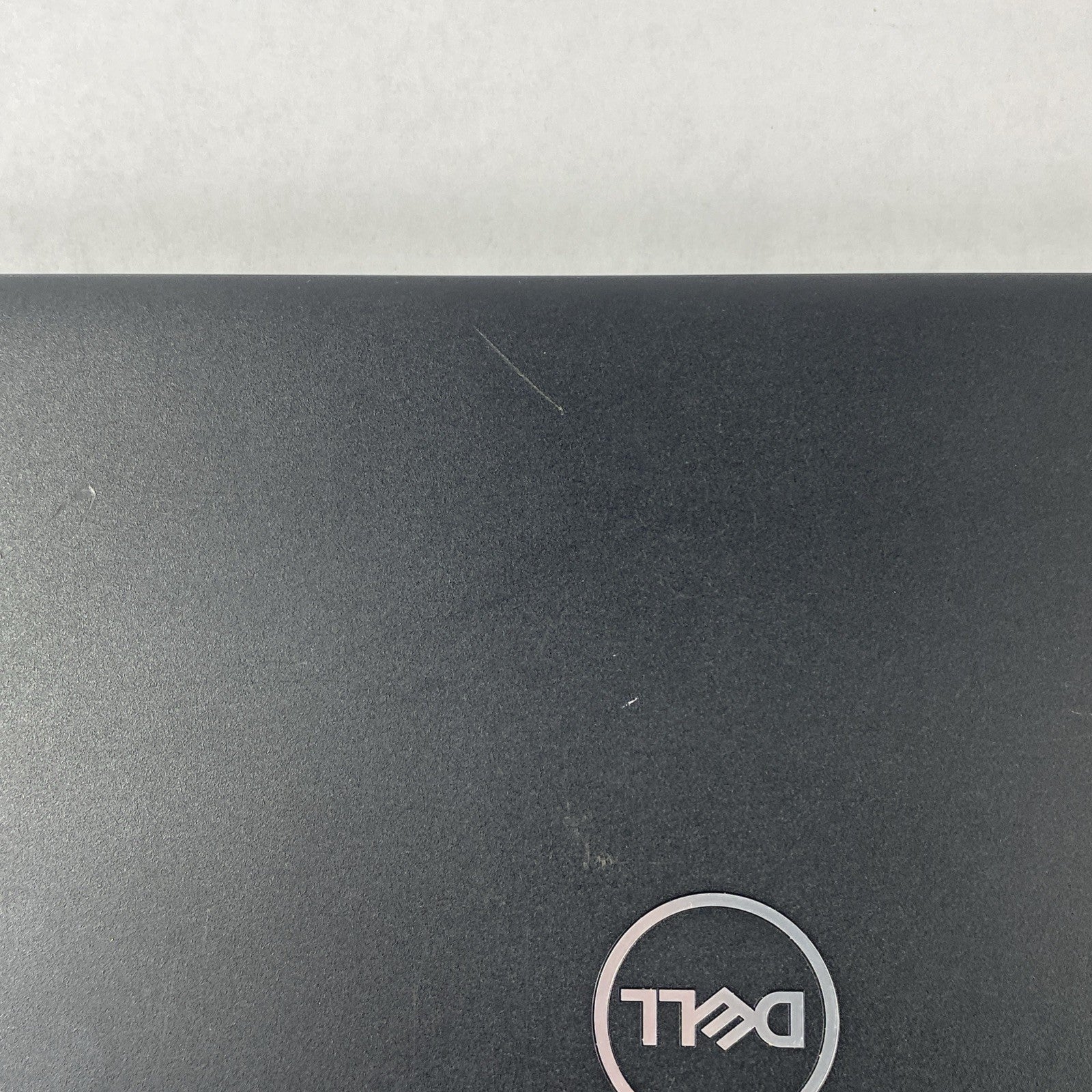 Dell Latitude 3500 Intel Core i5-8265U 1.60 GHz 8 GB RAM 15.6" No HDD No OS