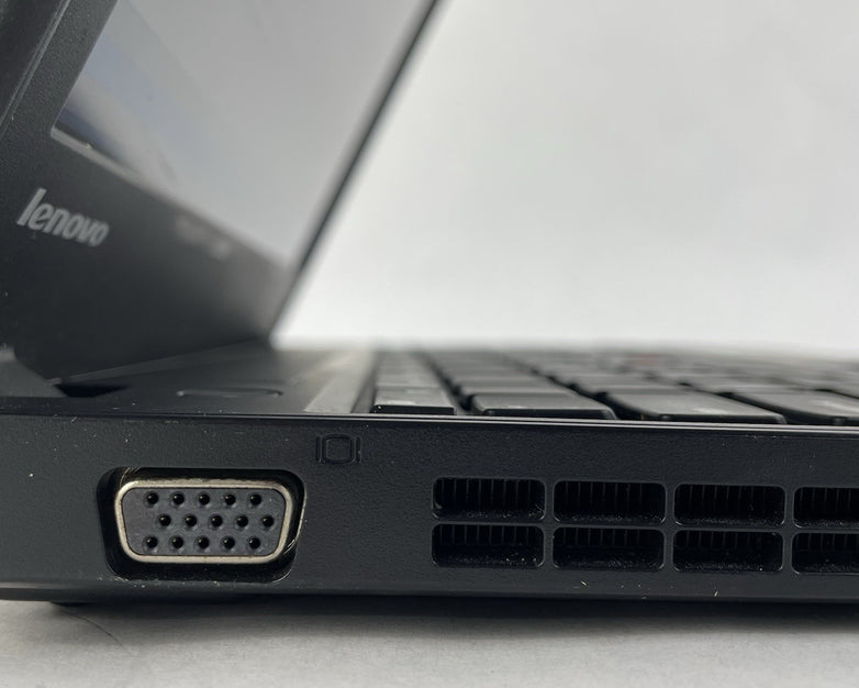 Lenovo ThinkPad X140e 11.6" AMD A4-5000 1.50 GHz 4 GB RAM No SSD/OS/AC