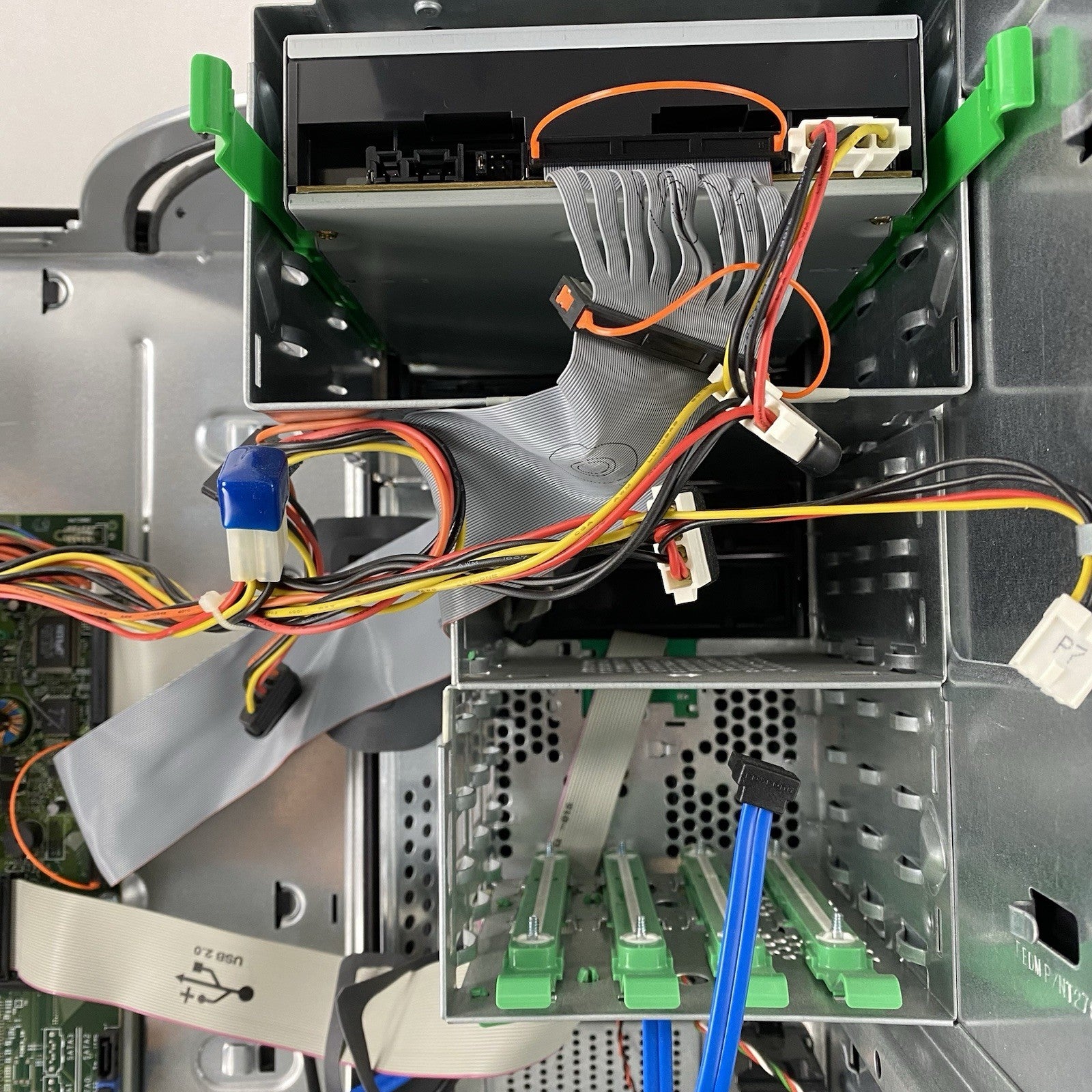 Dell OptiPlex GX280 MT Pentium 4 3.00GHz 512MB RAM No HDD No OS