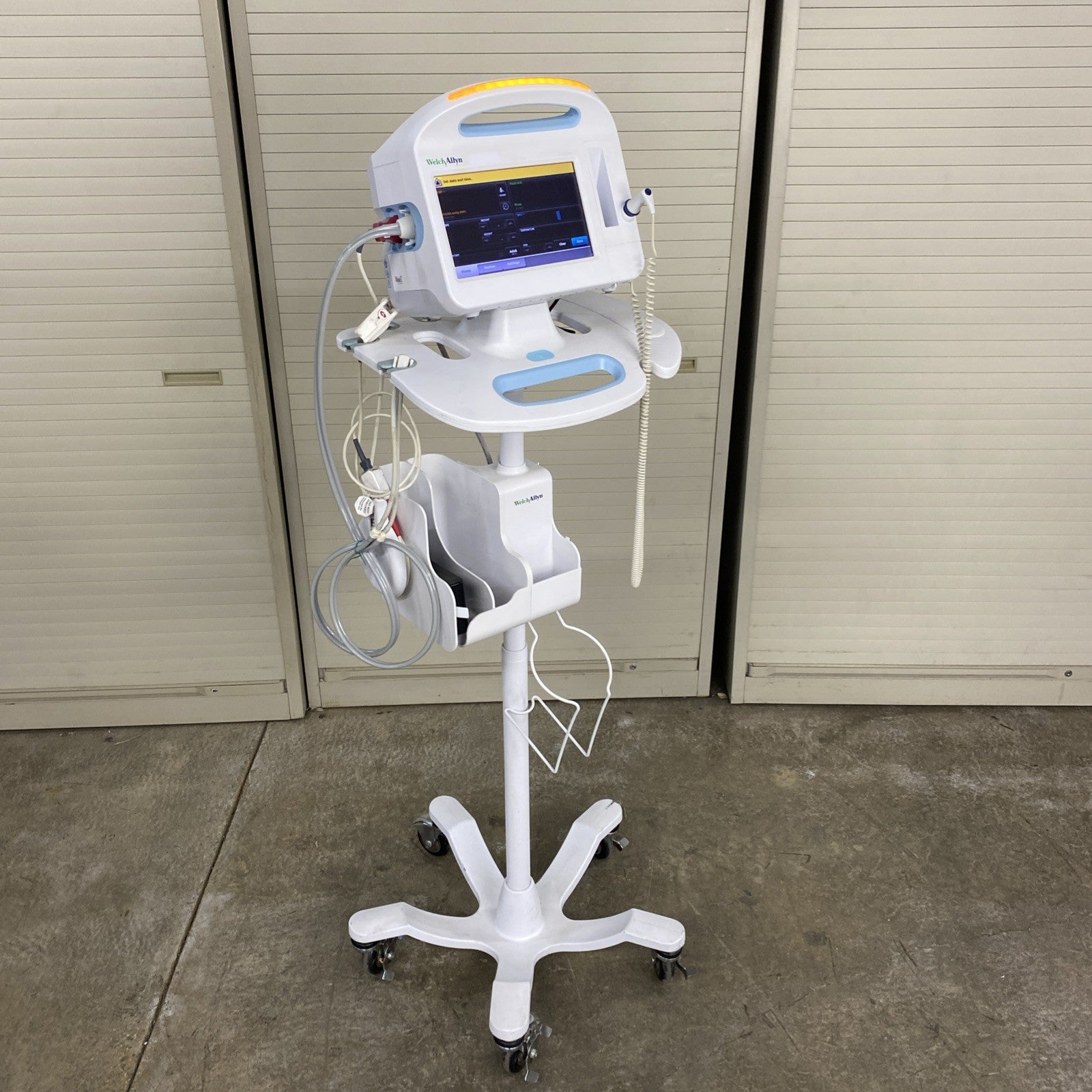 Welch Allyn 6000 Series Vital Sign Monitor 63MTXX w/ Mobile Stand 4800-600