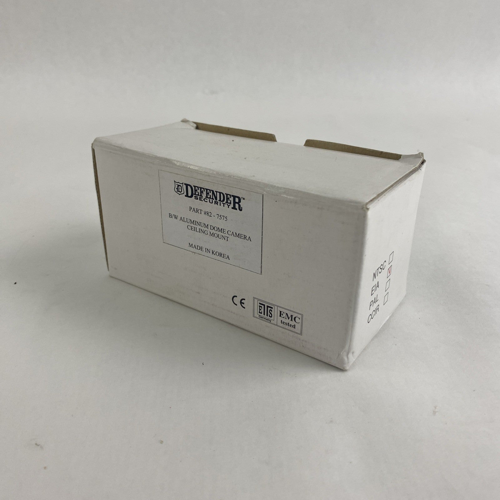 Defender 82-7575 B/W Aluminum Pinhole Dome Camera Ceiling Mount Untested0