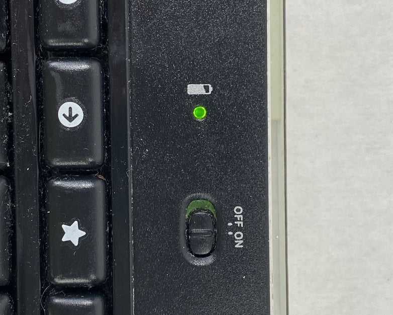Logitech K520 Y-R0012 Wireless Keyboard No USB Dongle Power Tested - Lot of 4