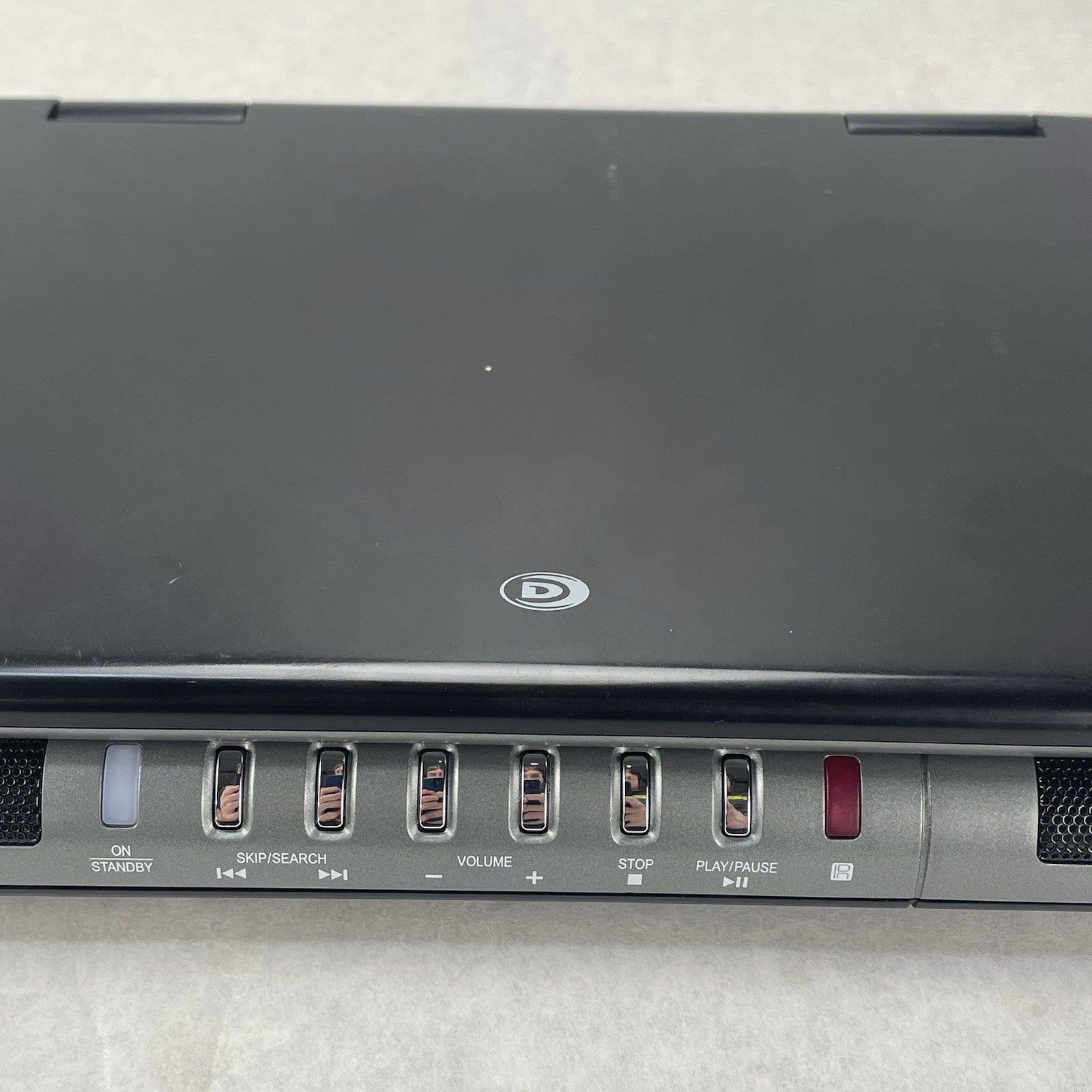 Durabrand PDV-709 Portable DVD Player 9 Inch Screen Gray Black Untested4