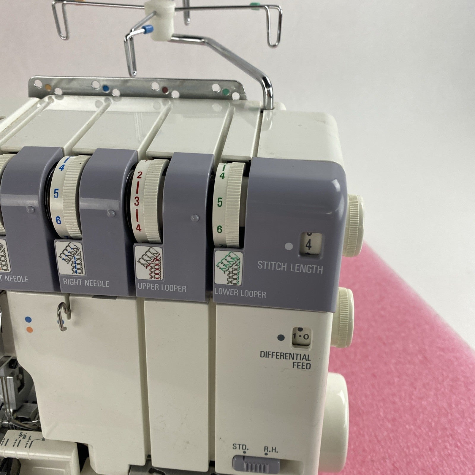 Janome 634 D MyLock Sewing Machine Eloctronic Controlled No Pedal or Cord4