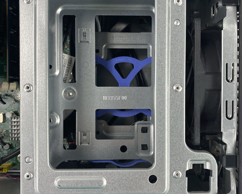 Lenovo ThinkCentre M83 DT Intel Core i5-4670 3.4GHz 8GB RAM No HDD No OS