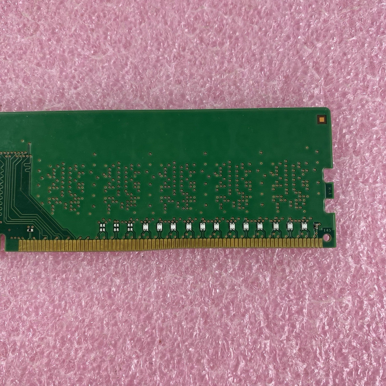 SK Hynix HMA451U6AFR8N-TF 4GB 1Rx8 PC4-2133P-UA1-10 Computer Ram Lot of 26