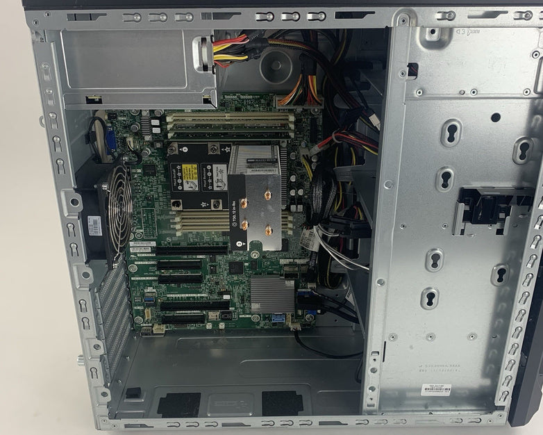 HP ML110 Gen10 8xSFF Server 1x Bronze 3104 1.7 GHz 24 GB Ram No HDD No OS