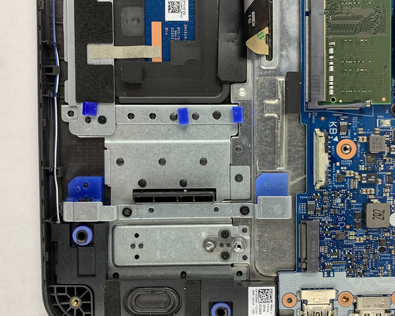 Dell Latitude 3300 13.3" i5-8250u 1.6 GHz 8 GB Ram NO OS No HDD No Batt No AC