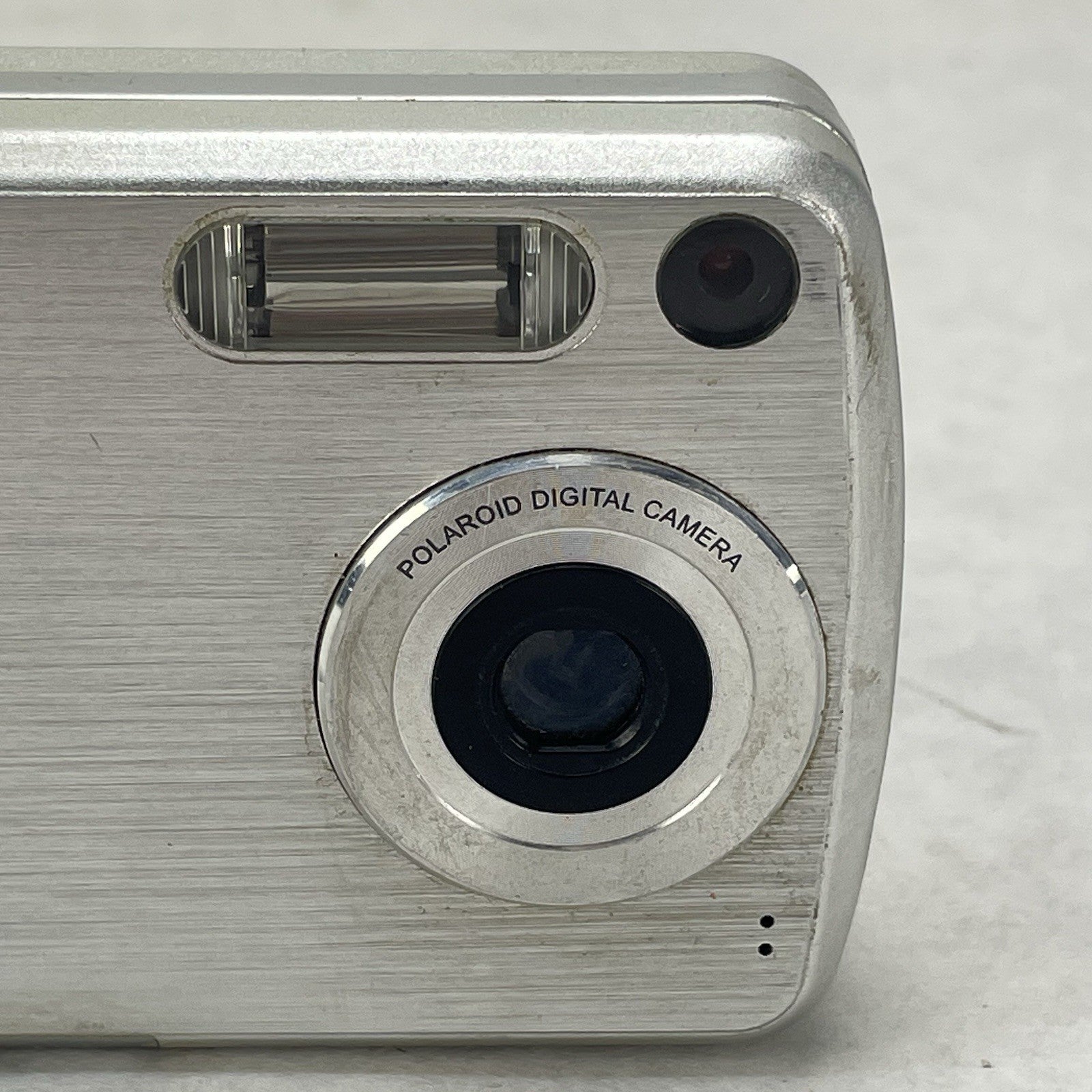 Polaroid A520 Compact Digital Camera 5MP 1x/4x Zoom 2"2