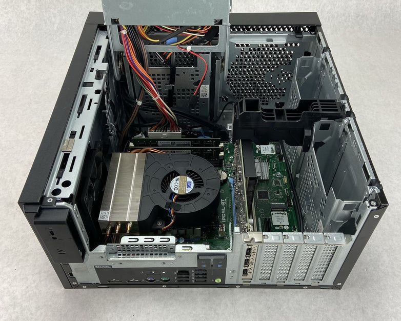 Dell Precision 3640 Tower Intel Core i7-10700K 3.8GHz 16GB RAM P2200 No HDD/OS