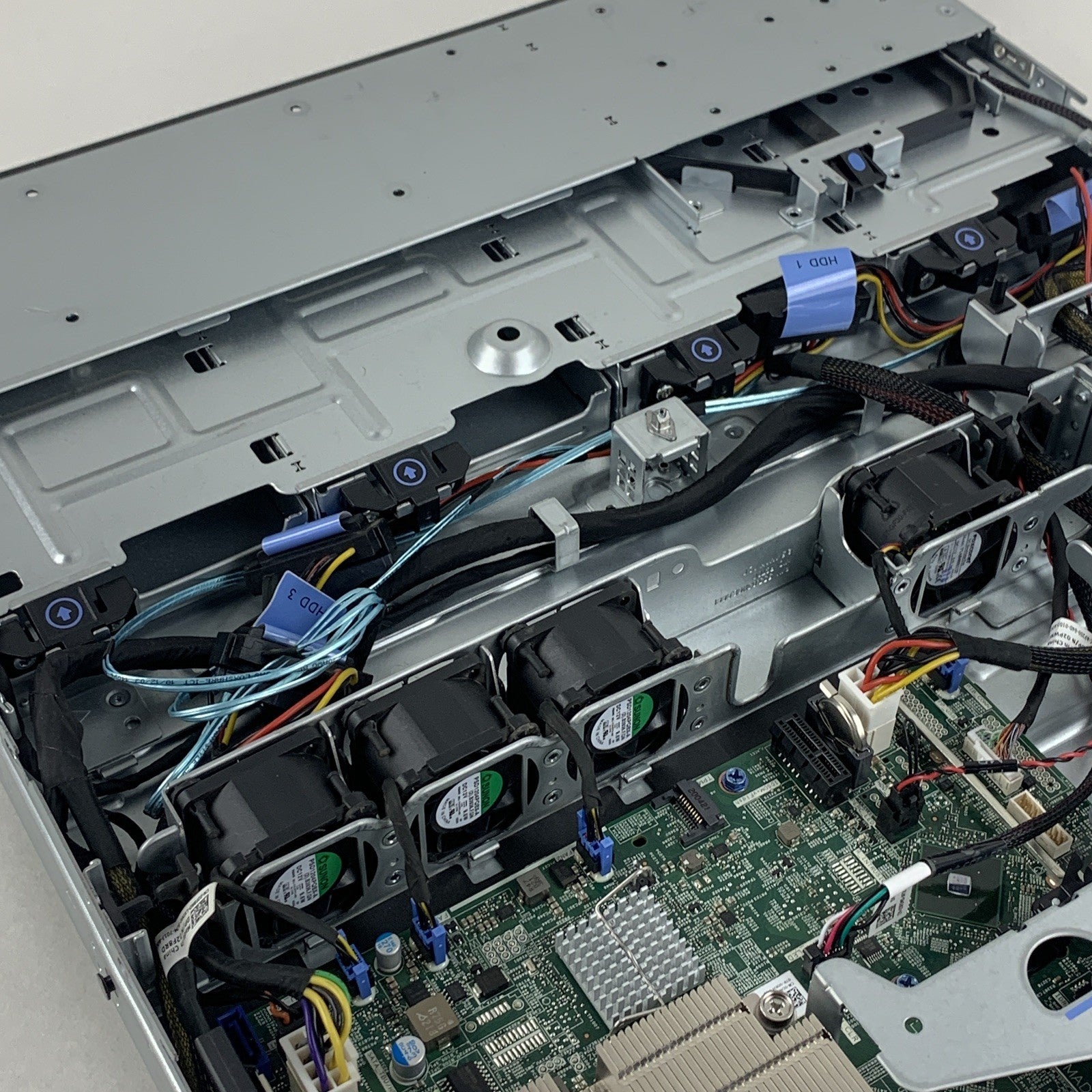 Dell PowerEdge R240 1U Server Xeon E-2246G 3.6 GHz 64 GB DDR4 No OS No HDD Bent