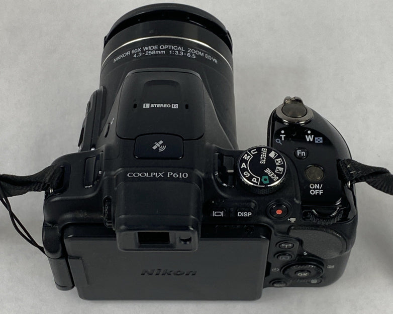 Nikon Coolpix P610 Digital Camera Black w/ Battery - READ
