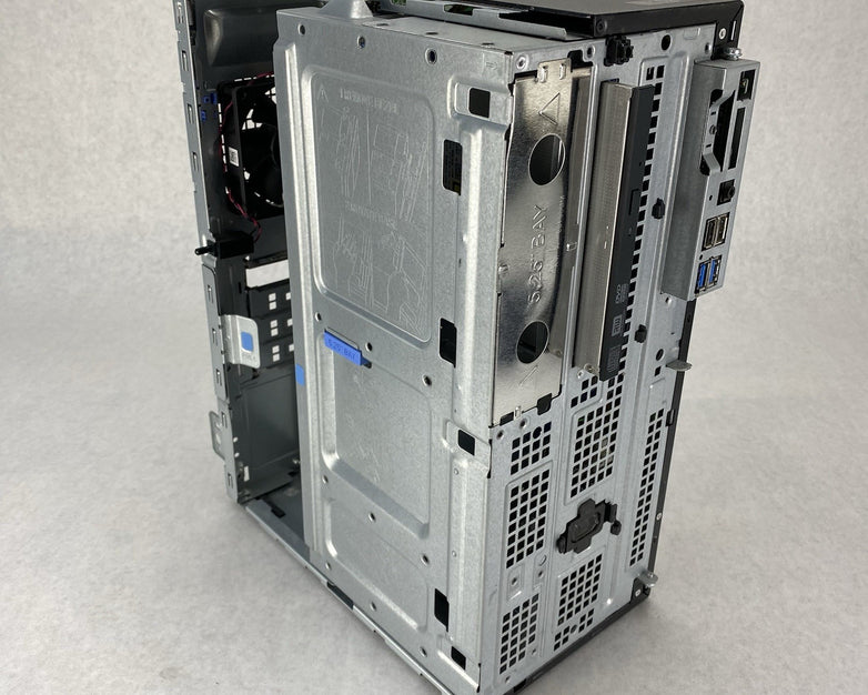 Lenovo ThinkCentre M900 SFF Intel Core i7-6700 3.4GHz 8GB RAM No HDD No OS