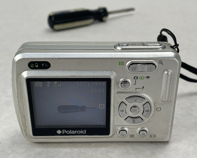 Polaroid A520 Compact Digital Camera 5MP 1x/4x Zoom 2"