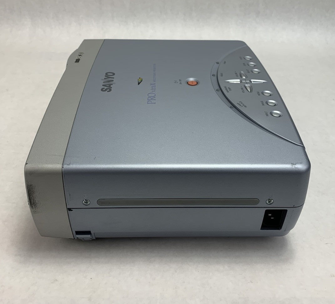 Sanyo PLC-XU37 PRO xtraX Multiverse Projector - No Remote2