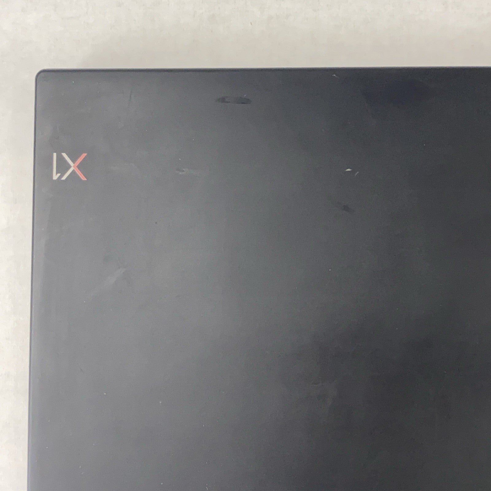 Lenovo ThinkPad X1 Carbon 6th Gen i5-8250U 1.6GHz 8GB RAM 14" No Batt. No HDD/OS