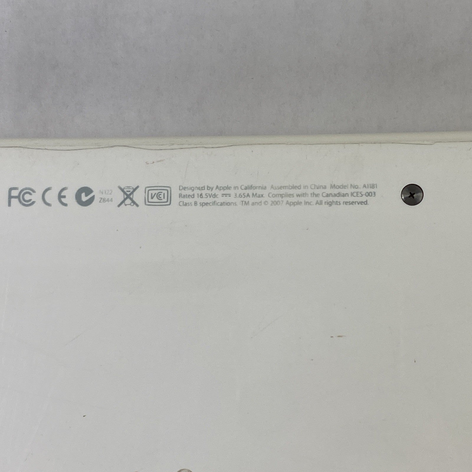 Apple MacBook A1181 2008 13" 2.1GHz Core 2 Duo 1GB RAM No HDD No OS No Battery23