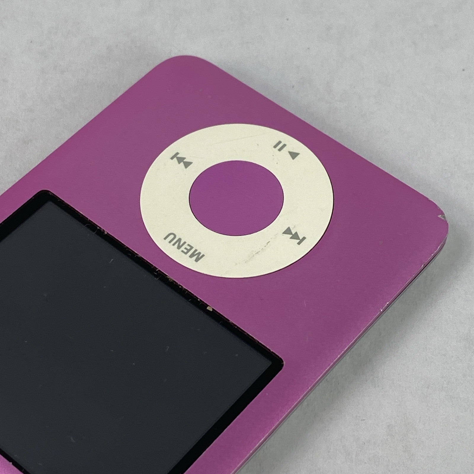 Apple iPod Nano 3rd Gen A1236 8GB Pink v1.1.38