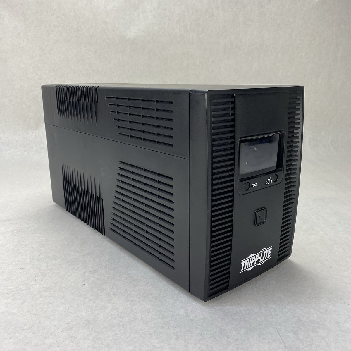Tripp Lite SMART1500LCDT UPS - Tested3