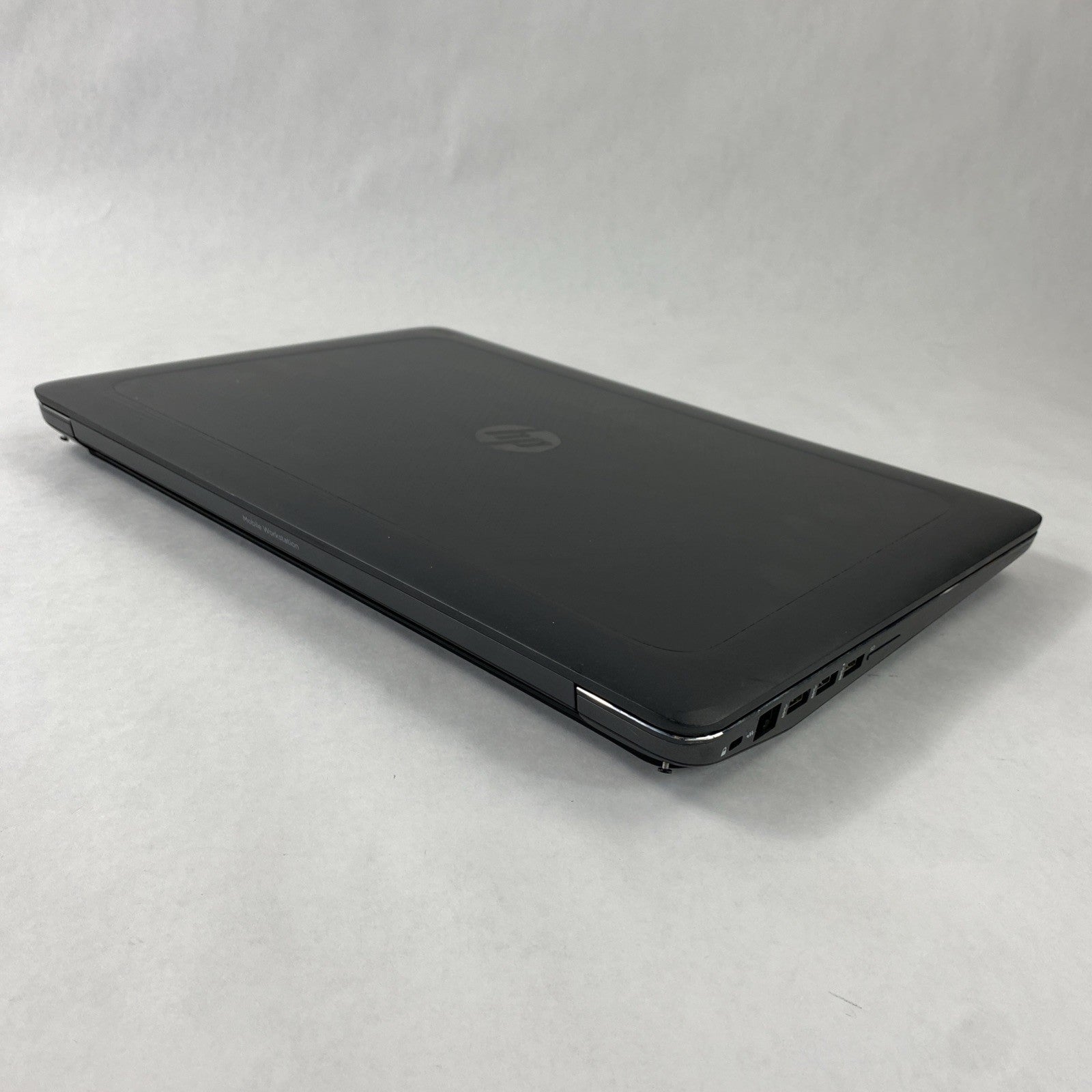 HP ZBook 17 G3 Intel Core i7-6700HQ 2.60 GHz 8 GB RAM 17.3" No HDD No OS