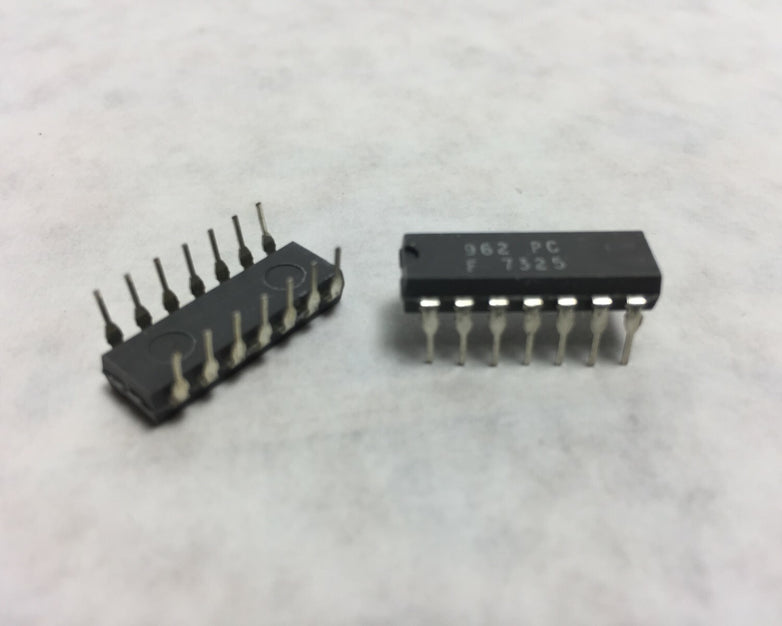 Fairchild 962 PC Integrated Circuit  Lot of 6 NOS