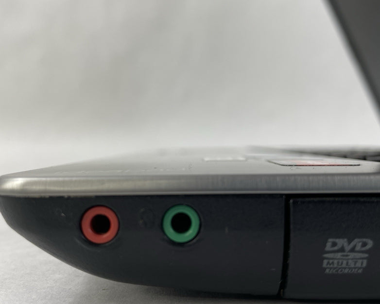 Lenovo IdeaPad Z565 15.6" AMD Phenom 2 N660 3.0GHz 4GB RAM No SSD/OS/AC/Battery