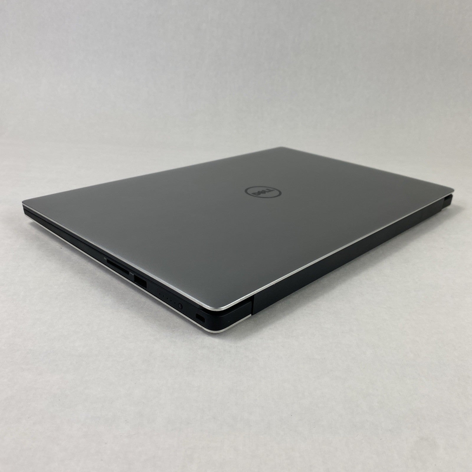 Dell Precision 5510 Core i7-6820HQ 2.70 GHz 8 GB RAM 15.6" No Battery No HDD/OS