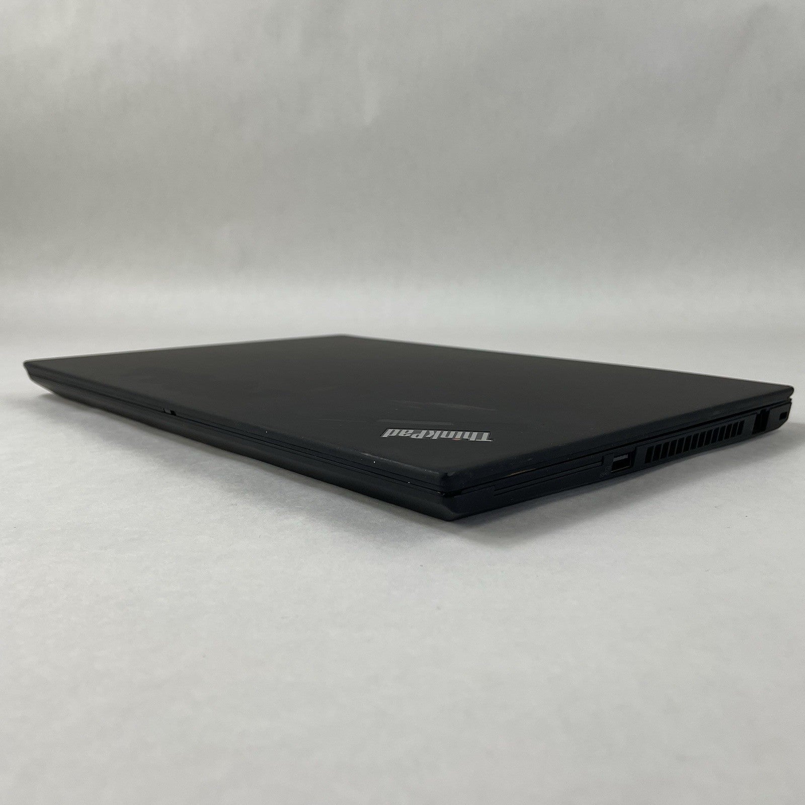 Lenovo ThinkPad T490 14" i5-8365U 1.60 GHz 8 GB RAN No SSD/OS/AC - Chipped Palm11