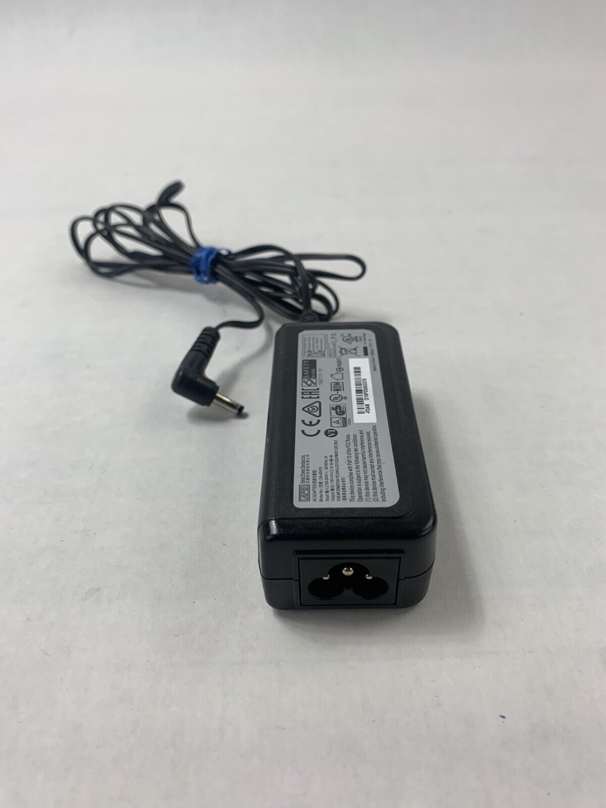 Lot of 5 APD DA-40A19 Power Supply 19V