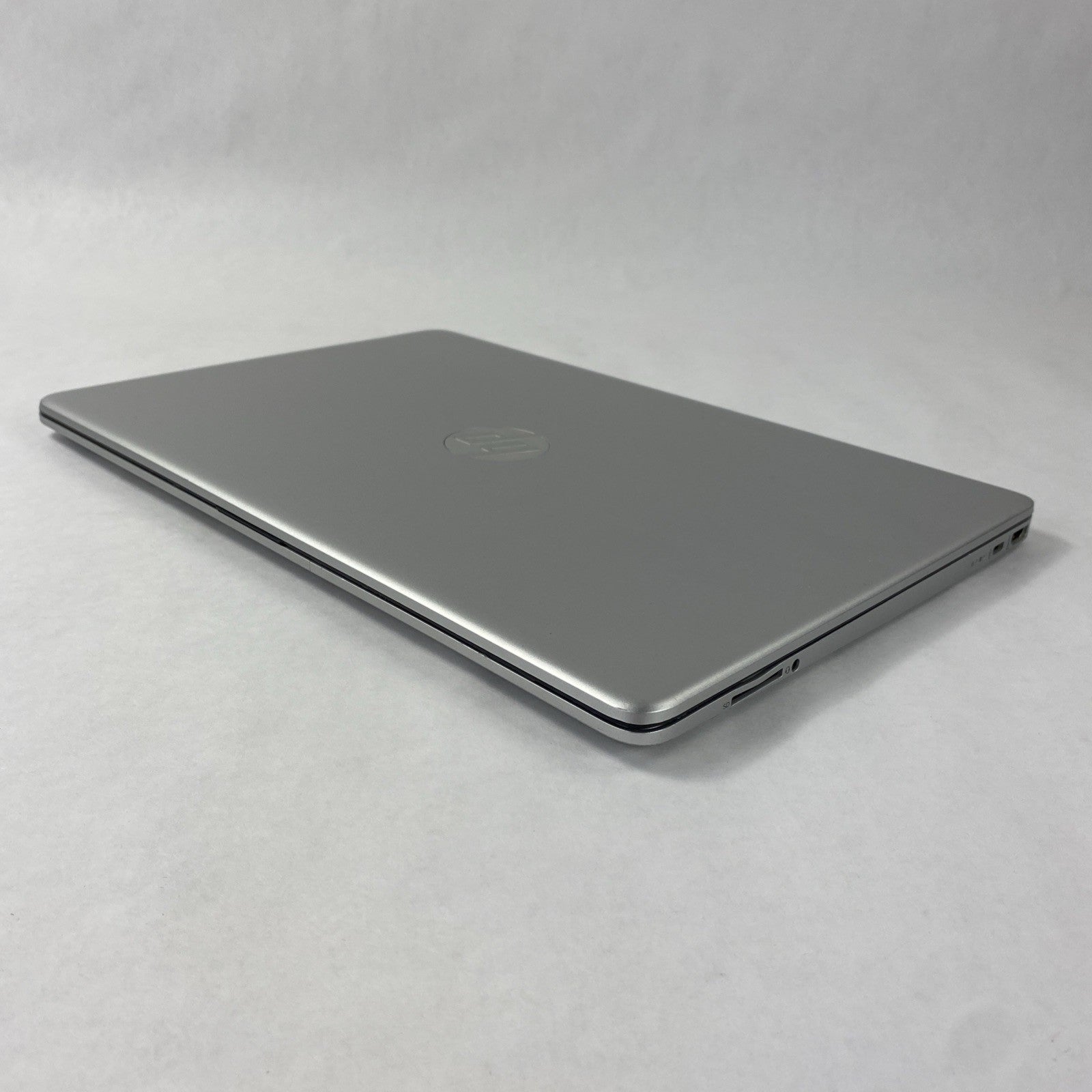 HP Laptop 15-dy1043dx 15.6" Touch Core i5-1035G1 1.00 GHz 16 GB RAM No SSD No OS