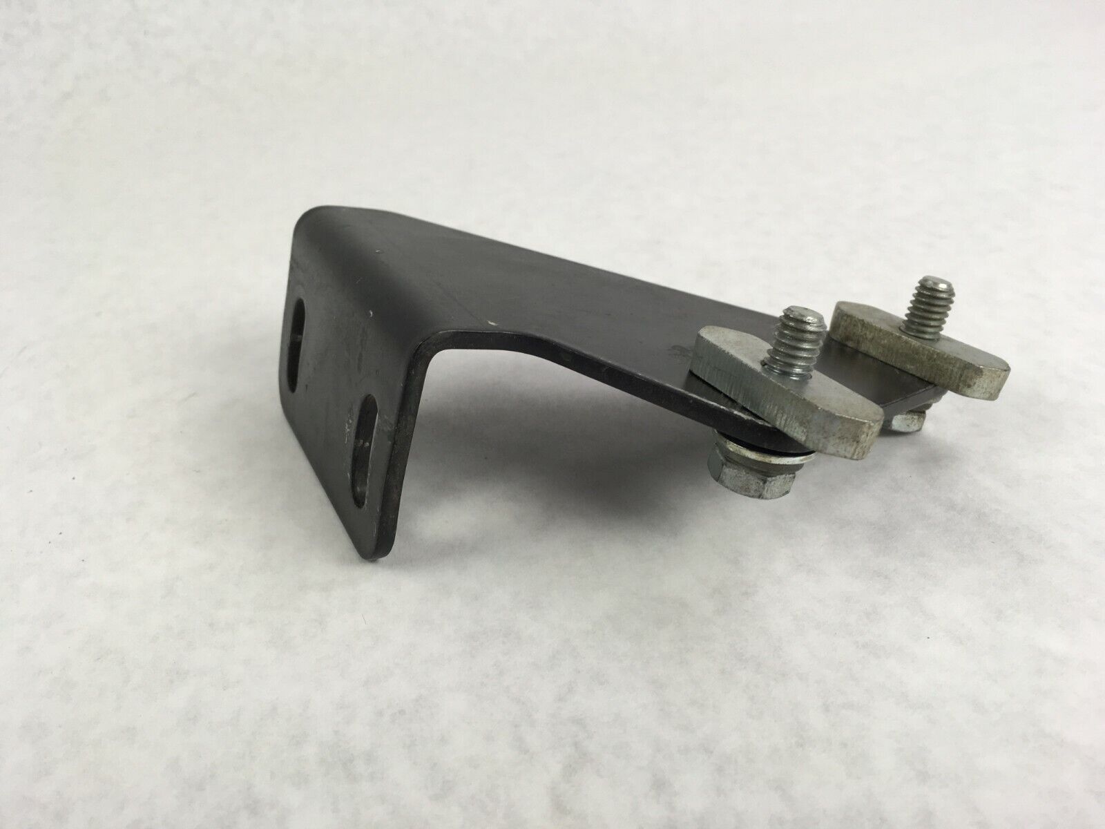 Hubbell Workplace Solutions Track Component Bracket 625119