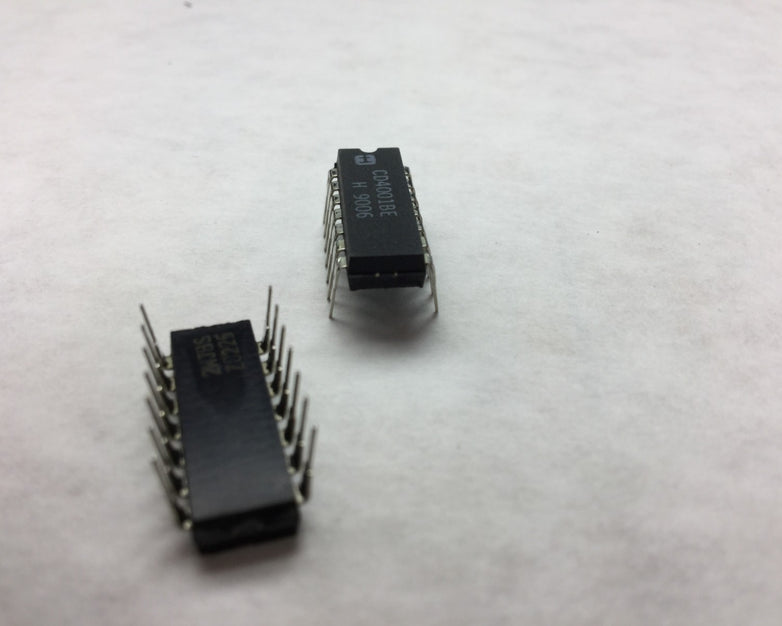 Harris  CD4001BE  Logic Gates CMOS Quad 2-In  Lot of 25