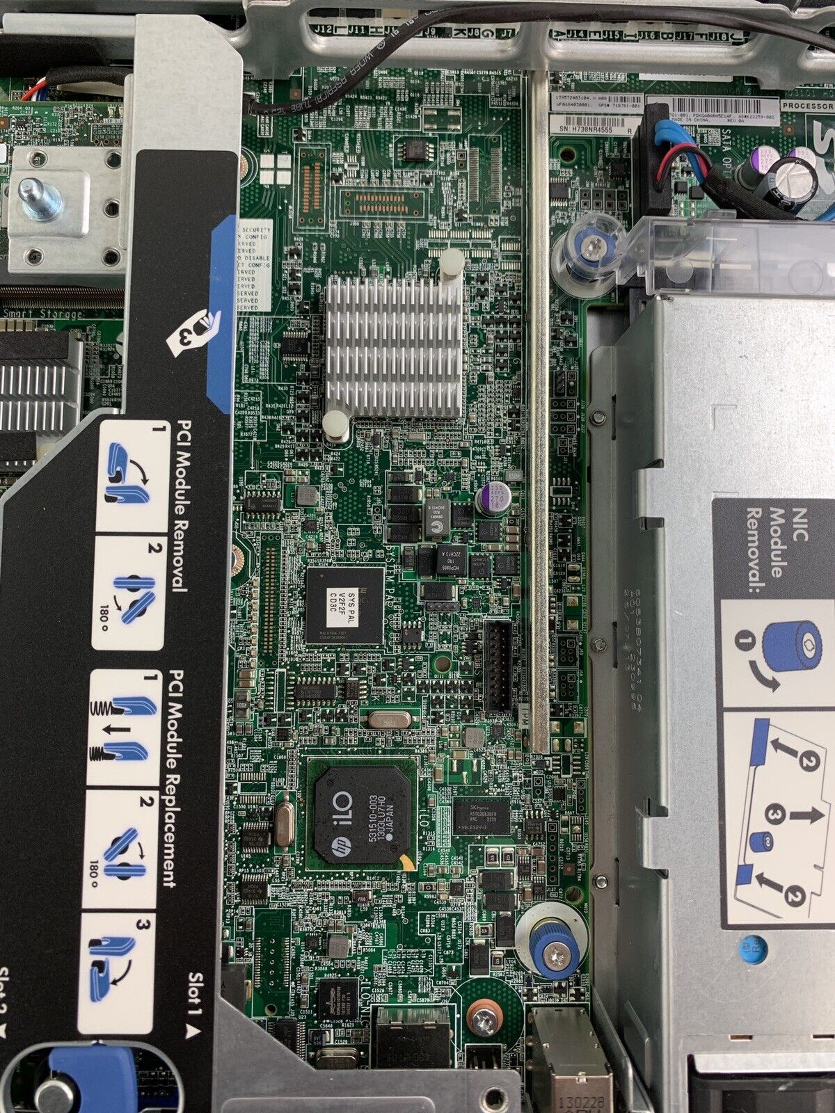 HP ProLiant DL360p Gen8 Xeon E5-2609 V2 2.5 GHz 8 GB RAM No OS No HDD P440ar
