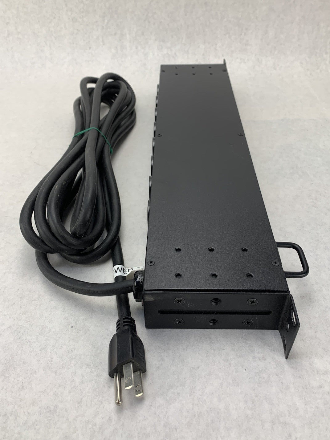 APC SurgeArrest Rackmount NET9RMBLK 120V 15A Power Distribution Unit - Tested8